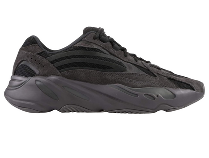 YEEZY BOOST 700